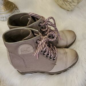 Sorel Wedge Boots  Size 7